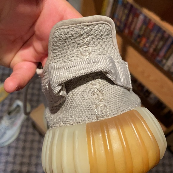 Yezzys - Picture 4 of 5